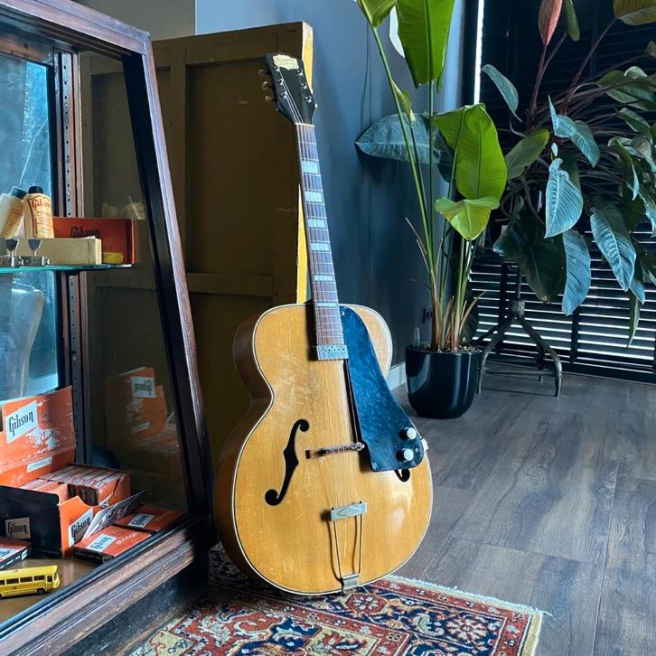 National (Chicago) 1100 California 1952, Muziek en Instrumenten, Snaarinstrumenten | Gitaren | Elektrisch, Gebruikt, Hollow body