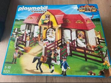 Grote paardenranch playmobil beschikbaar voor biedingen