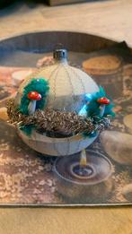 Oude kerstbal, Diversen, Kerst, Ophalen of Verzenden, Zo goed als nieuw