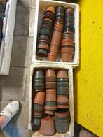 Lot met honderden bloempotten, Ophalen, Kunststof, Gebruikt, Rond