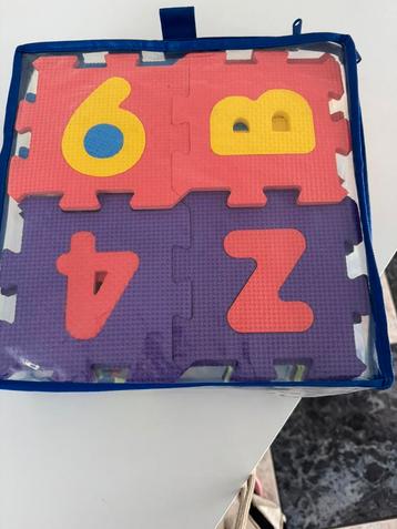 Puzzelmat beschikbaar voor biedingen