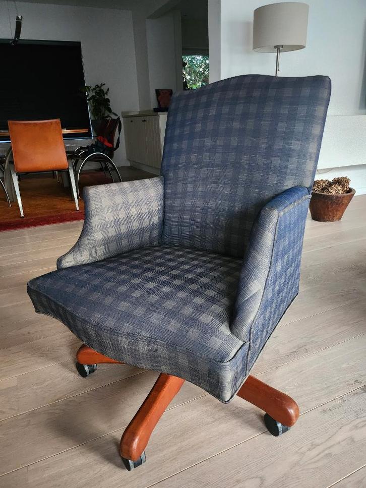 2 x stijlvolle klassieke armfauteuil, Antiek en Kunst, Antiek | Meubels | Stoelen en Sofa's, Ophalen