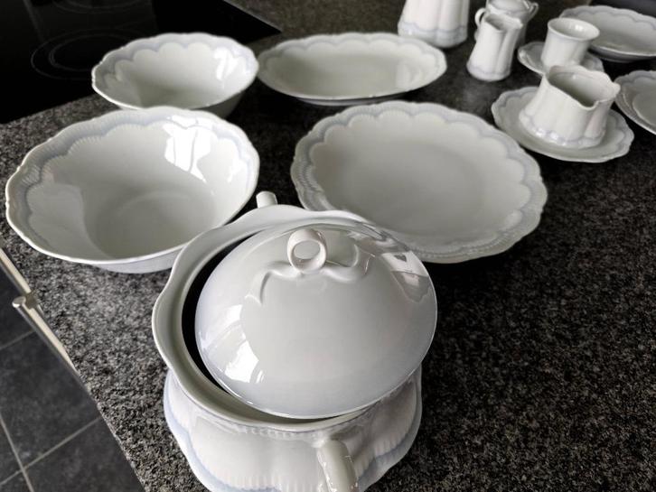 Service, Huis en Inrichting, Keuken | Servies, Zo goed als nieuw, Compleet servies, Overige stijlen, Porselein, Ophalen