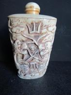 parfumflesje uitgewerkte draak been okimono, Antiek en Kunst, Kunst | Beelden en Houtsnijwerken, Ophalen of Verzenden