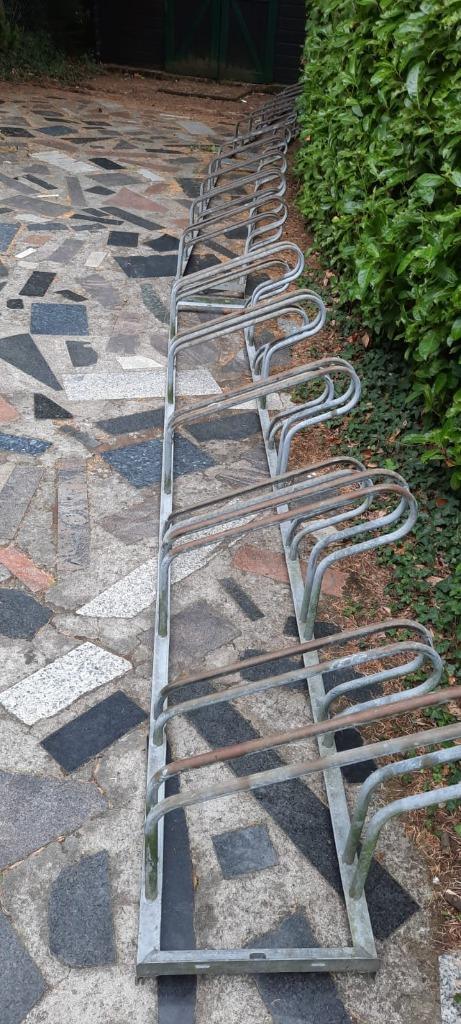 Fietsenrekken voor 30 fietsen (3 x 10), Fietsen en Brommers, Fietsaccessoires | Fietsenrekken, Gebruikt, Ophalen