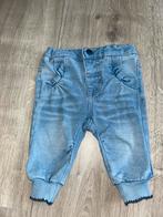 Jeans broekje maat 50, Broekje, Meisje, Ophalen of Verzenden, Zo goed als nieuw