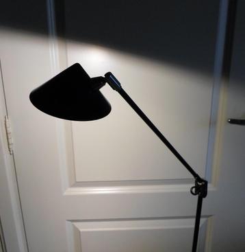 Lampadaire Pola Design Amstelveen, Enlèvement