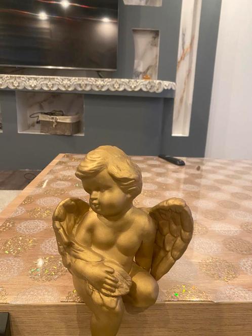 Gouden randzittend engeltje – decoratief beeld, Huis en Inrichting, Woonaccessoires | Boeddhabeelden, Zo goed als nieuw, Ophalen