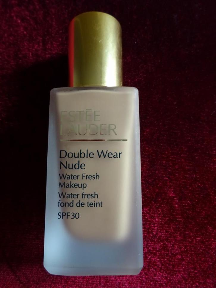 Estée Lauder foundation SPF 30 NIEUW, Handtassen en Accessoires, Uiterlijk | Cosmetica en Make-up, Nieuw, Make-up, Gehele gezicht