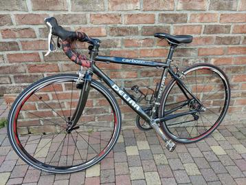 Carbon koesrfiets beschikbaar voor biedingen