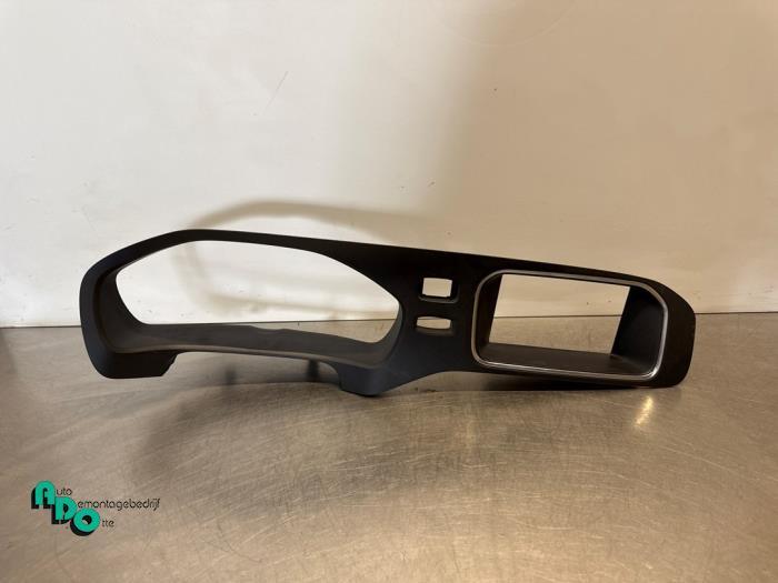 Instrumentenpaneel van een Volvo V40 (V40 12-), Auto-onderdelen, Dashboard en Schakelaars, Volvo, Gebruikt, 3 maanden garantie