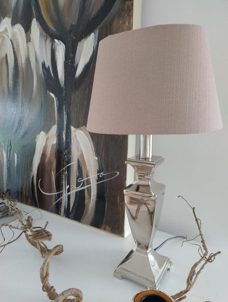 2 Chique Tafellampen in Zilver💡36 cm Hoog💡, Huis en Inrichting, Lampen | Overige, Nieuw, Ophalen