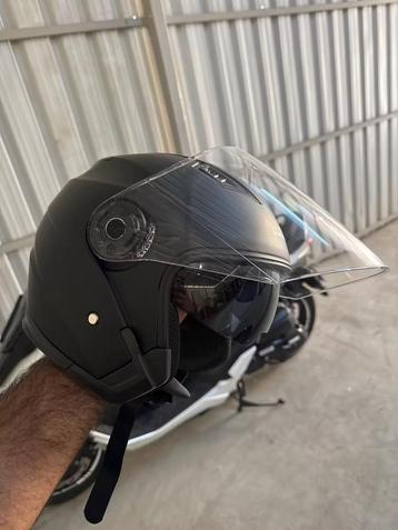 Nieuw motor helm beschikbaar voor biedingen