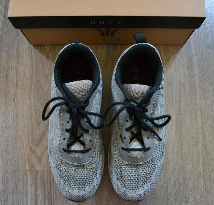 Sportschoenen Unyk maat 37, Kinderen en Baby's, Kinderkleding | Schoenen en Sokken, Gebruikt, Sportschoenen, Jongen of Meisje