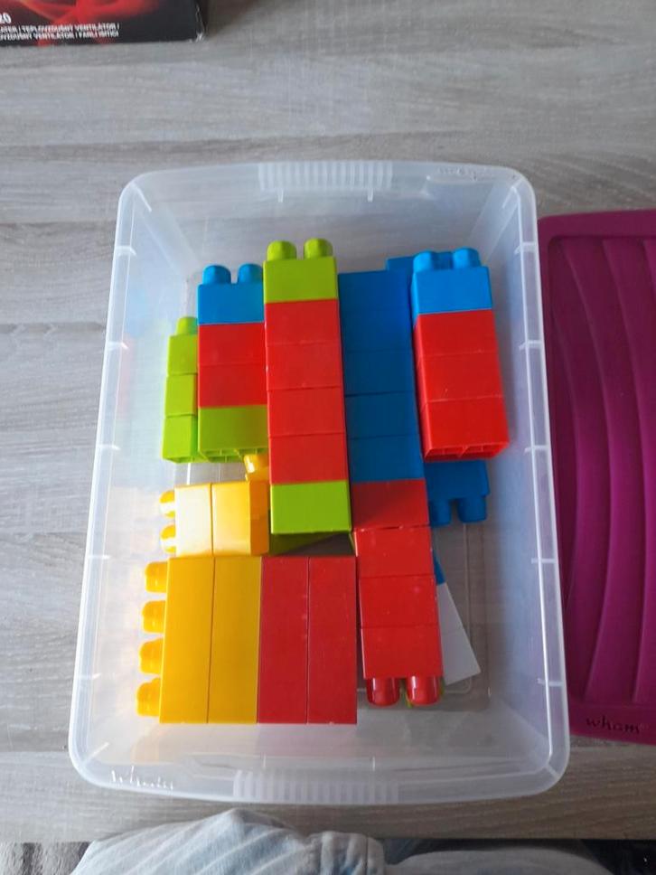 Kleurrijke bouw blokken 57 stuk's voor de allerkleinsten, Kinderen en Baby's, Speelgoed | Bouwstenen, Gebruikt, Megabloks, Ophalen of Verzenden