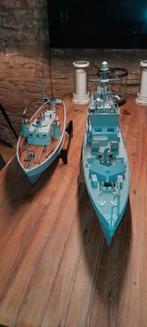 twee oorlogsschepen, 1 statisch, 1 RC, Ophalen, Zo goed als nieuw
