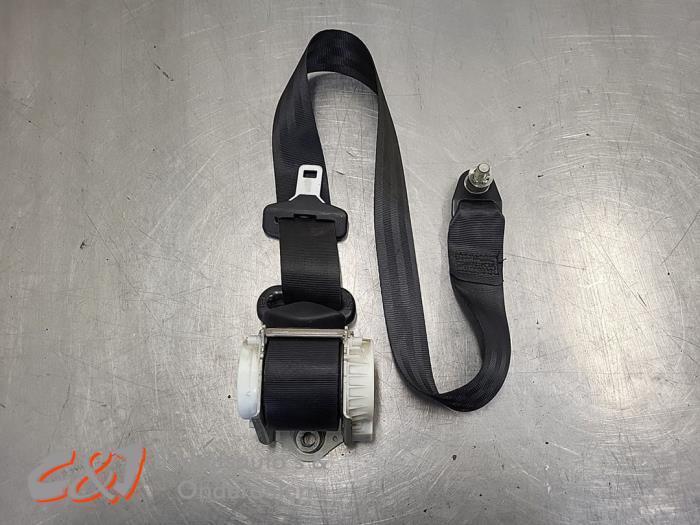 Veiligheidsgordel rechts-voor van een Iveco New Daily, Auto-onderdelen, Interieur en Bekleding, Overige automerken, Gebruikt, 3 maanden garantie