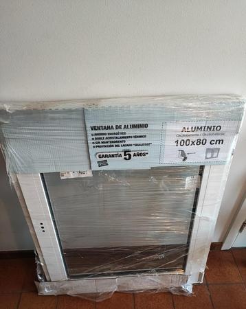 Aluminium kip-kantel raam 100 x 80cm beschikbaar voor biedingen