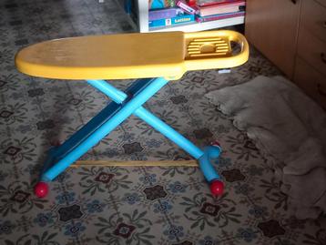 Planche à repasser enfant  beschikbaar voor biedingen