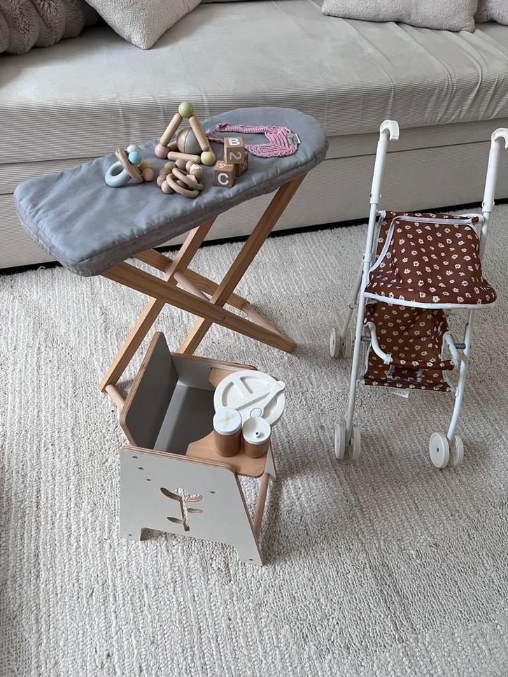 Setje poppen/huishoud spulletjes, Kinderen en Baby's, Speelgoed | Poppen, Gebruikt, Ophalen