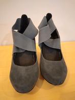 Hoge hakschoenen maat 39, Ophalen of Verzenden, Zo goed als nieuw, Schoenen met hoge hakken, Grijs