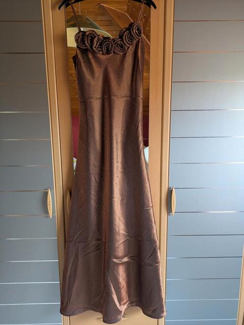 Donkerbruine glanzende galajurk, Kleding | Dames, Gelegenheidskleding, Nieuw, Galajurk, Maat 34 (XS) of kleiner, Ophalen of Verzenden