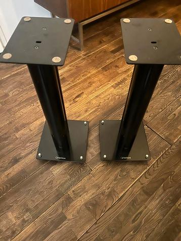 Norstone speaker stands beschikbaar voor biedingen