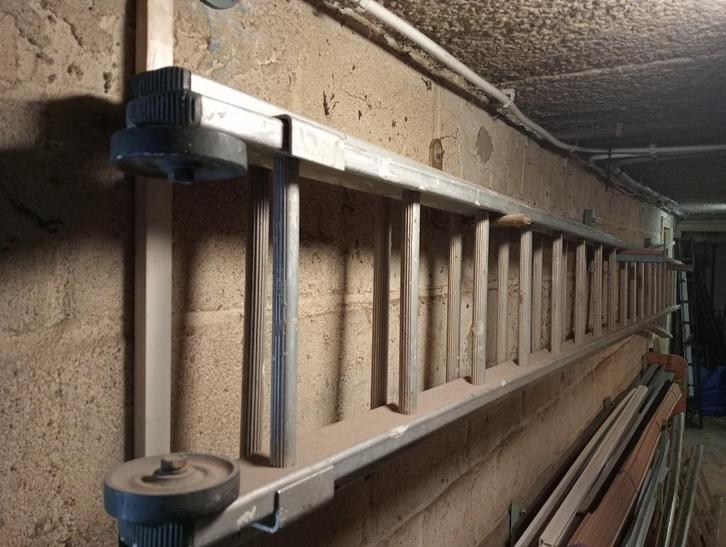 uitschuifladder, Doe-het-zelf en Bouw, Ladders en Trappen, Gebruikt, Ladder, 4 meter of meer, Opvouwbaar of Inschuifbaar, Ophalen