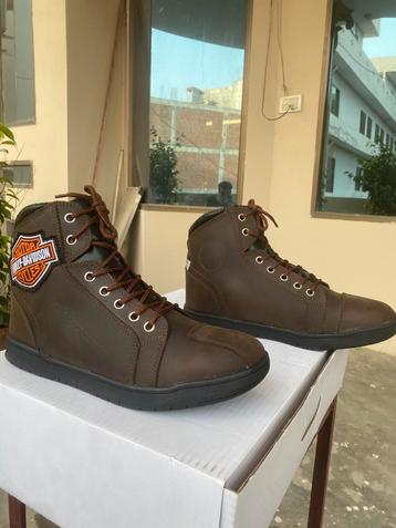 Motorbike Leather Sneakers Waterproof beschikbaar voor biedingen