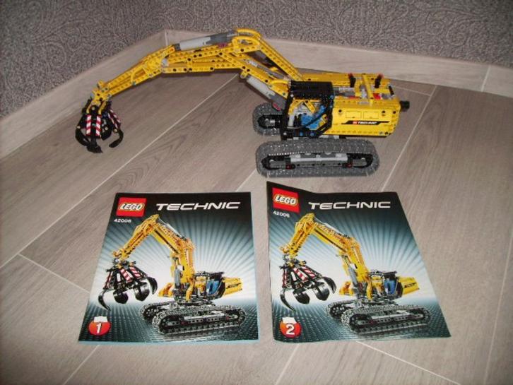 lego technic 42006, Kinderen en Baby's, Speelgoed | Duplo en Lego, Zo goed als nieuw, Lego, Complete set, Ophalen of Verzenden