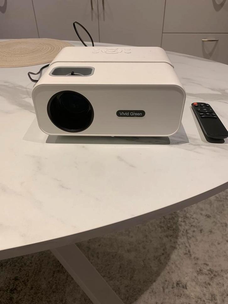 Beamer vivid green wifi, TV, Hi-fi & Vidéo, Projecteurs vidéo, Comme neuf, Enlèvement