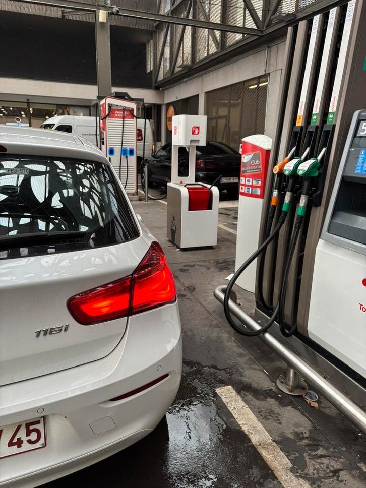 BMW (F20) 116i 1.5 2017, Auto's, BMW, Particulier, 1 Reeks, Benzine, Euro 6, Handgeschakeld, Achterwielaandrijving, Ophalen