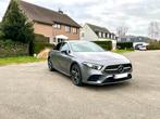 MERCEDES-BENZ A250e AMG NIGHT PACK/ 2021/ KEYLESS/ PANO, Auto's, Mercedes-Benz, Automaat, 5 deurs, Zilver of Grijs, USB