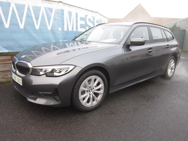 BMW 320iA Touring PROF NAVI + CARPLAY + KOPLAMP LED + DAB, Auto's, BMW, Bedrijf, Te koop, 3 Reeks, ABS, Airbags, Airconditioning