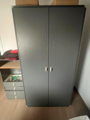 Complete kinder/jeugdkamer beschikbaar voor biedingen