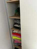 Garde de robe porte coulissante 200cm hauteur et larg 200cm, Maison & Meubles, Armoires | Penderies & Garde-robes, 25 à 50 cm