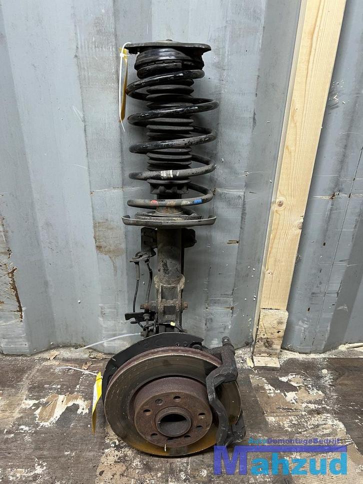 PEUGEOT 308 2 rechts voor veerpoot fuseelager 2013-2021, Auto-onderdelen, Ophanging en Onderstel, Peugeot, Gebruikt, Ophalen of Verzenden