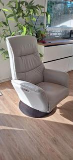 Mooie moderne electrische relaxzetel in leder, Huis en Inrichting, Fauteuils, Ophalen