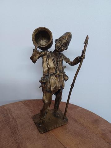 Afrikaans bronzen beeldje  beschikbaar voor biedingen
