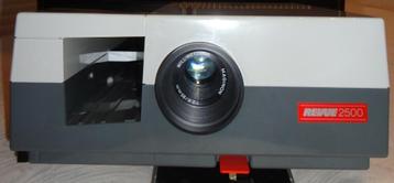 Diaprojector beschikbaar voor biedingen