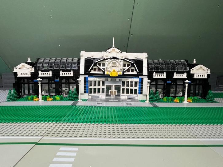 Lego Treinstation, Kinderen en Baby's, Speelgoed | Duplo en Lego, Zo goed als nieuw, Lego, Complete set, Ophalen