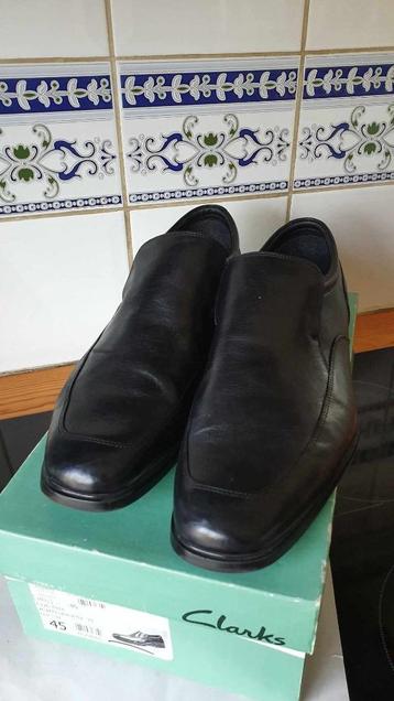 CLARKS SCHOENEN VOOR HEREN NIEUW ZWART MAAT 45 beschikbaar voor biedingen