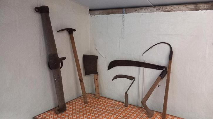 oude ambachten werktuigen te koop, Antiek en Kunst, Antiek | Gereedschap en Instrumenten, Ophalen