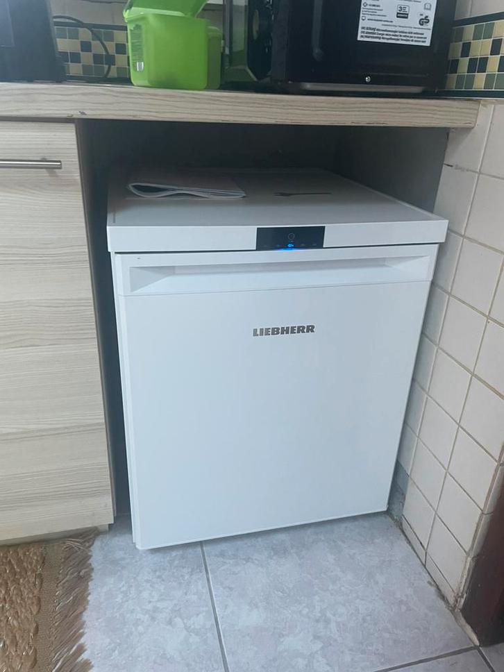 Diepvries barmodel 3 vakken - nieuw, Elektronische apparatuur, Vriezers en Diepvrieskisten, Zo goed als nieuw, Vrijstaand, Vrieskast