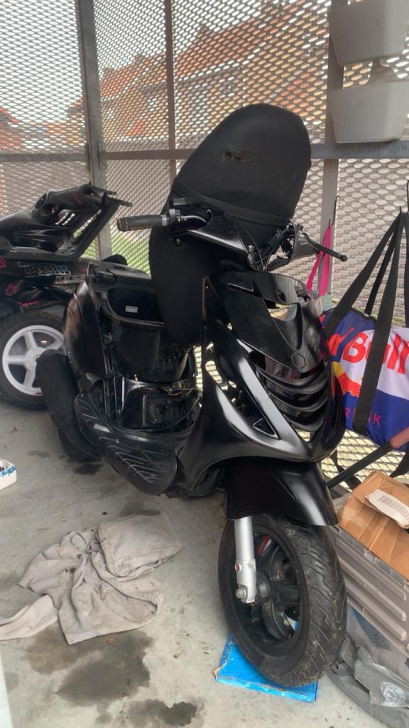 172 stage 1 met hpi, Vélos & Vélomoteurs, Scooters | Piaggio, Comme neuf, Zip, Envoi