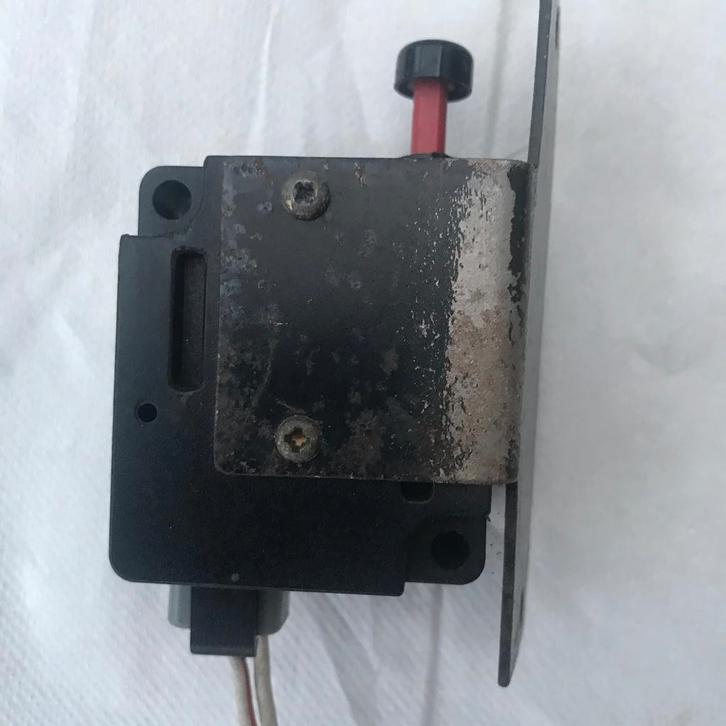 Inertia switch Jaguar XJS V12 HE, Autos : Pièces & Accessoires, Électronique & Câbles, Jaguar, Utilisé, Enlèvement