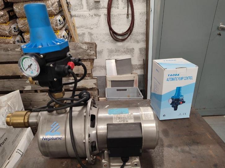 Pompe Neptune, Jardin & Terrasse, Pompes à eau, Utilisé, Pompe pour citernes d'eau de pluie, Enlèvement