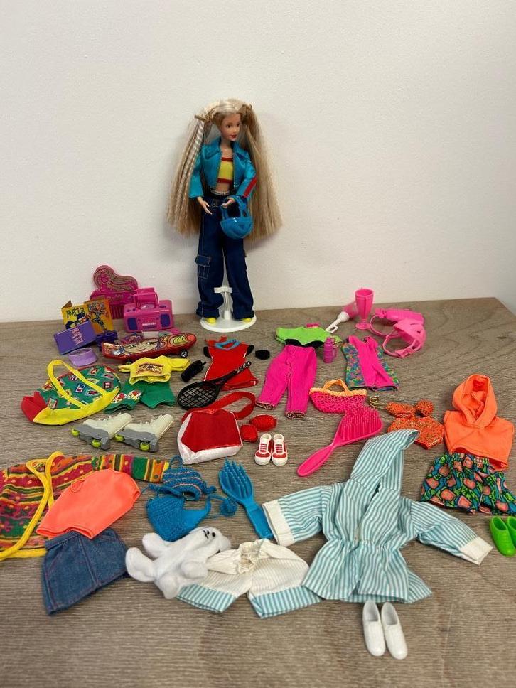 Vintage Barbie - Girl Tori Skateboard 1998, Kinderen en Baby's, Speelgoed | Poppen, Barbie, Ophalen of Verzenden