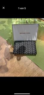Michael kors portefeuille, Ophalen of Verzenden, Zo goed als nieuw