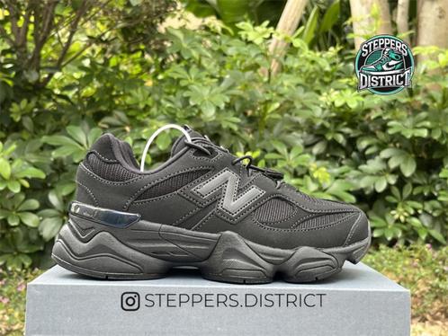 Triple Black New Balance 9060 | Nieuw | Maat 35 t/m 47, Kleding | Heren, Schoenen, Nieuw, Sneakers, Zwart, Verzenden